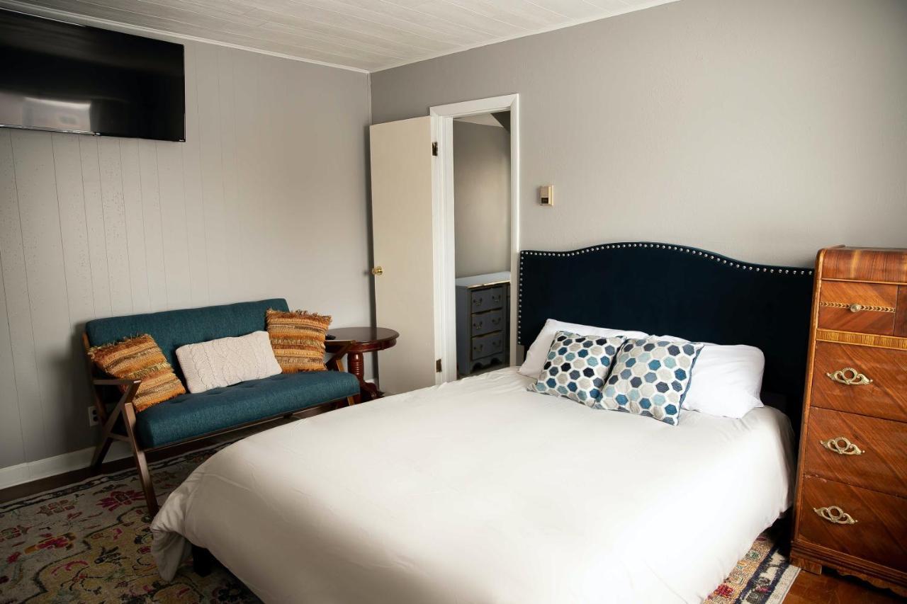 Charming French Studio Apartment Laramie Eksteriør bilde