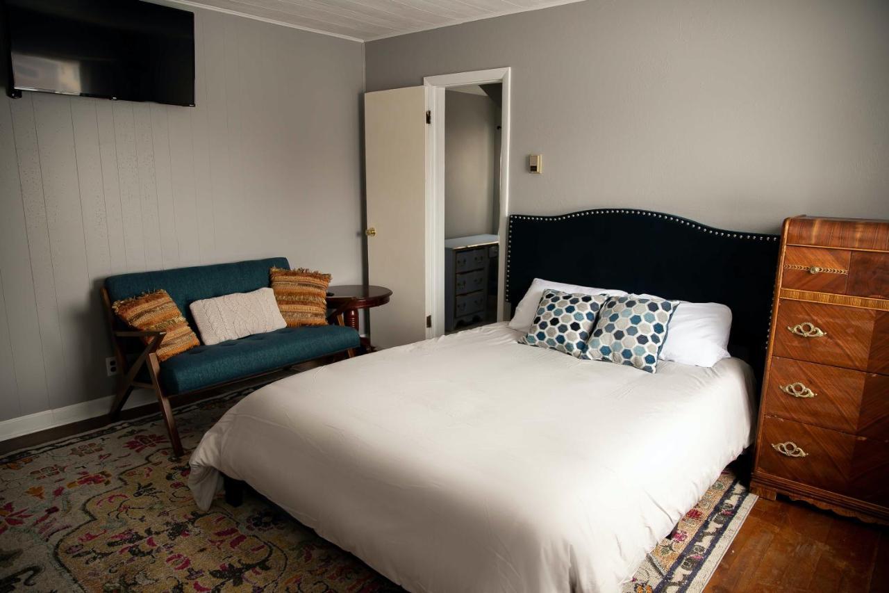 Charming French Studio Apartment Laramie Eksteriør bilde