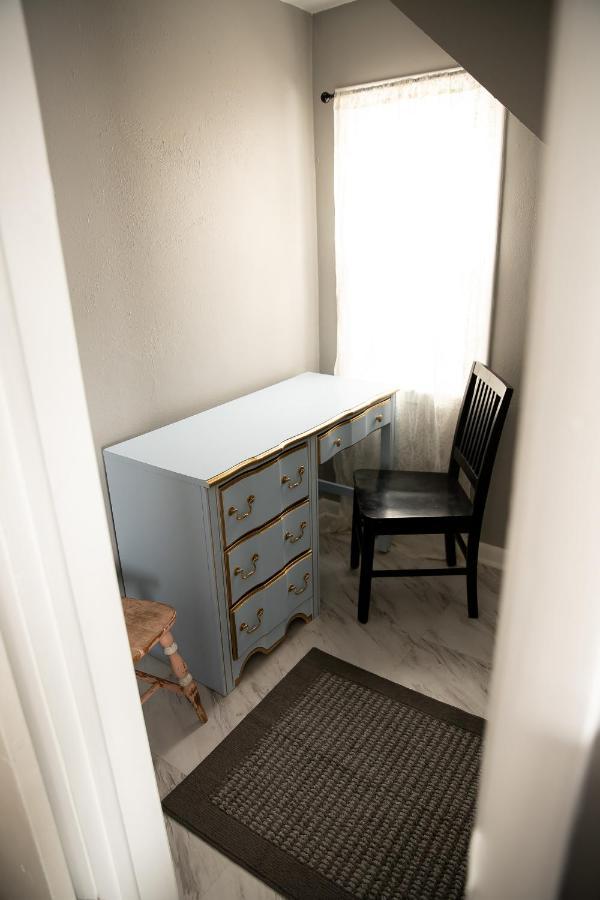 Charming French Studio Apartment Laramie Eksteriør bilde